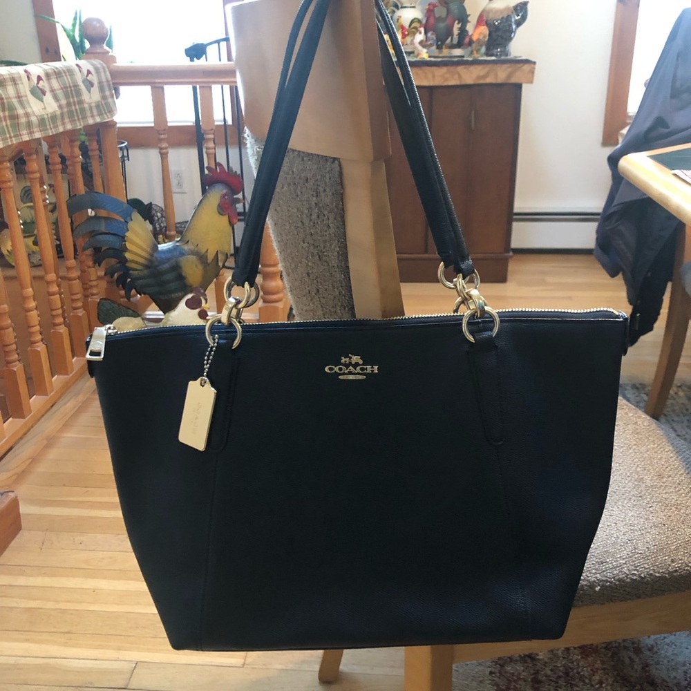 Coach Ava Crossgrain Leather Black Tote with Gold Hardware Hangtag
